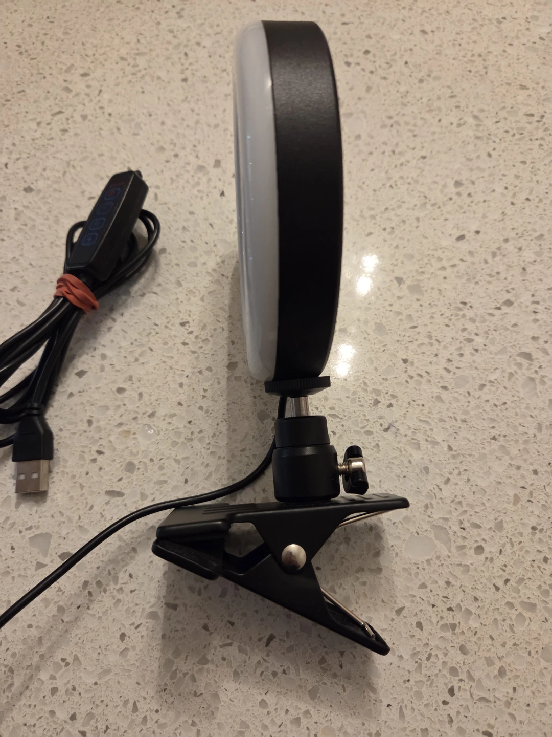 Clip-On Ring Light with Remote - photo 4