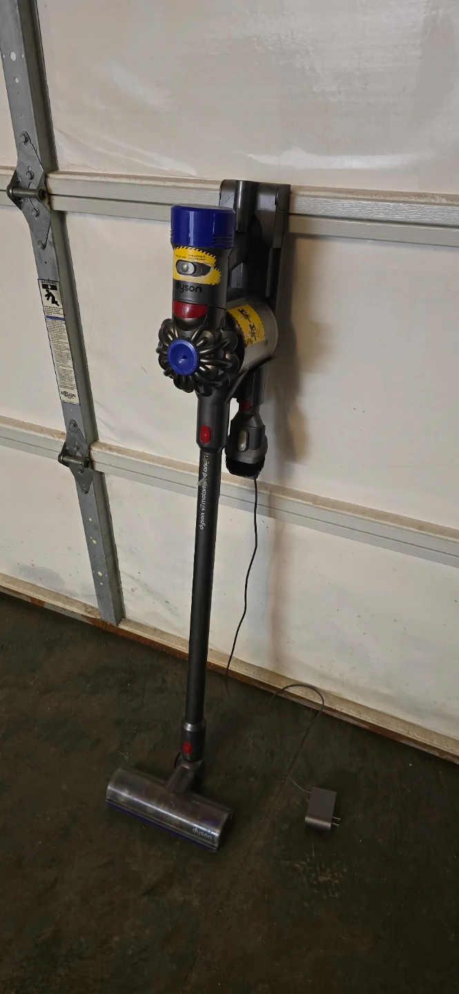 Dyson V7 Motorhead Cordless Vacuum