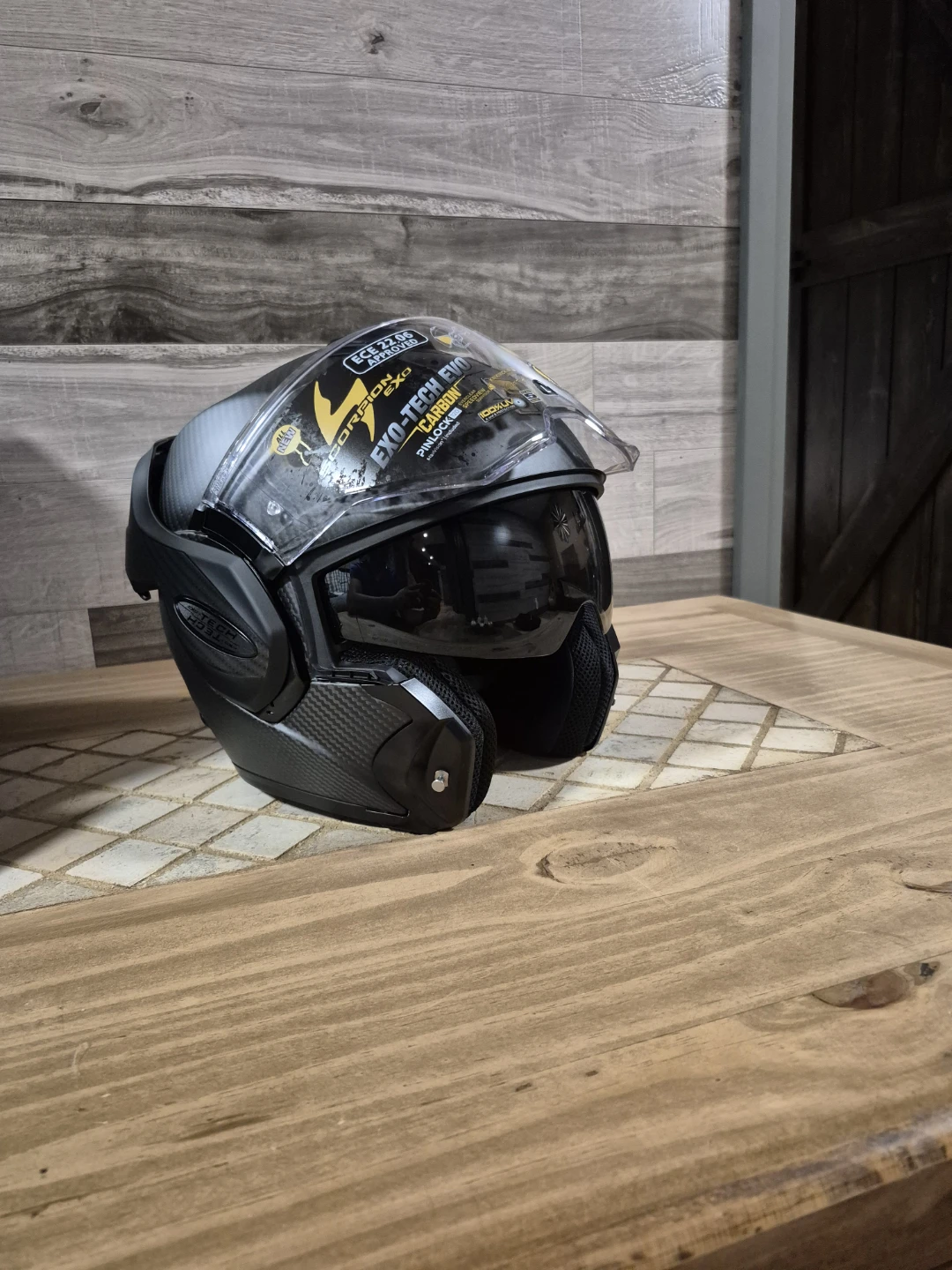 Scorpion Exo-Tech Evo Carbon