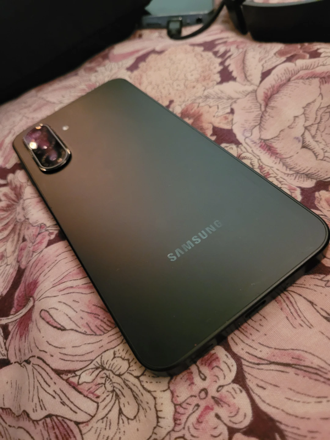 Samsung Smartphone a17 brand new