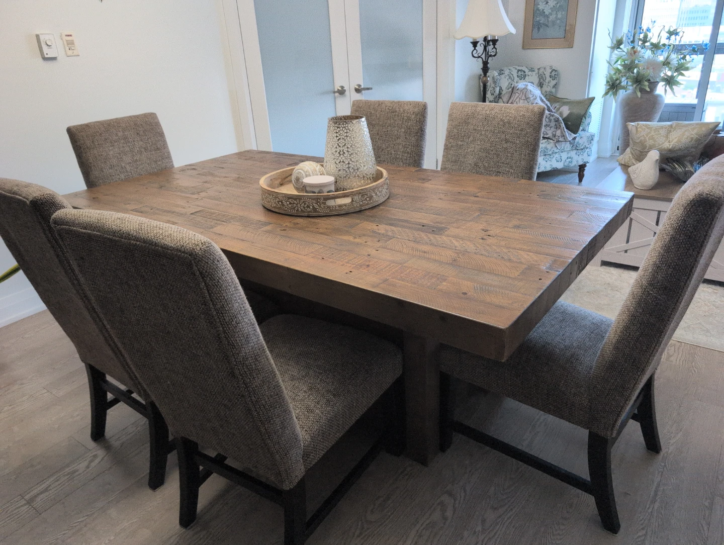 Rustic Farmhouse Dining Table and Chairs Set
