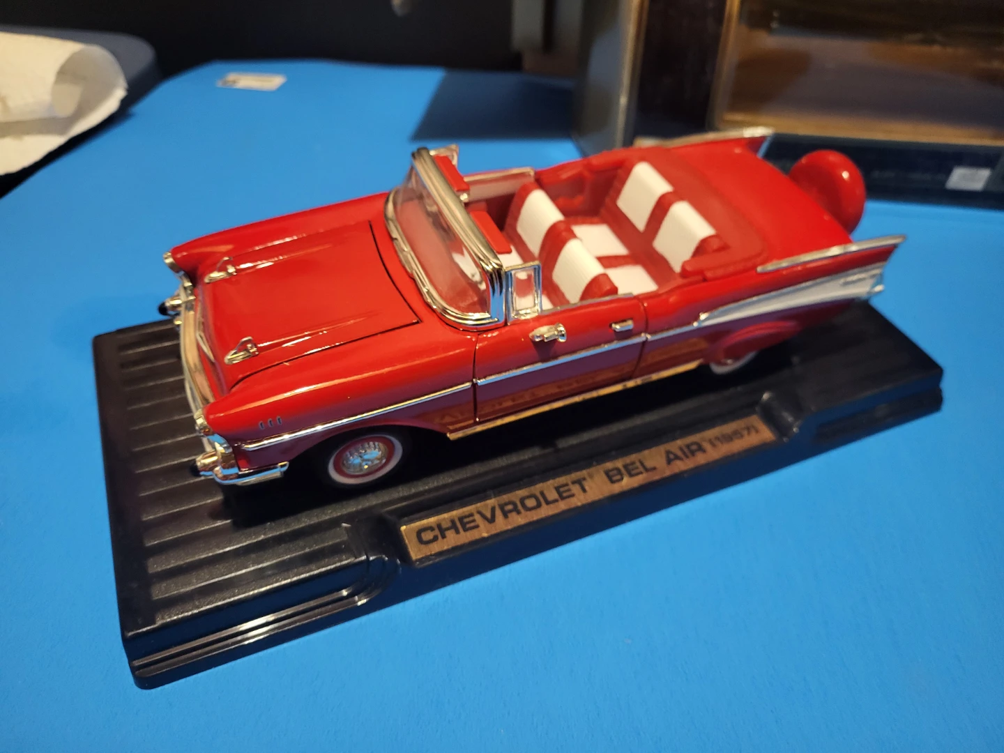 Model Cars: Chevrolet Bel Air & Vintage Roadster - photo 2