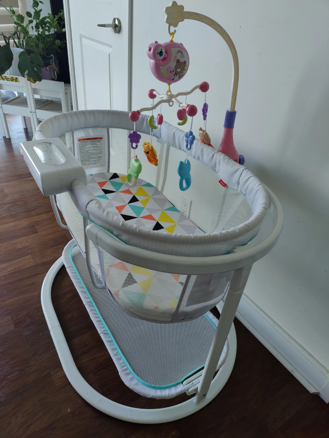 Fisher-Price Soothing Motions Bassinet