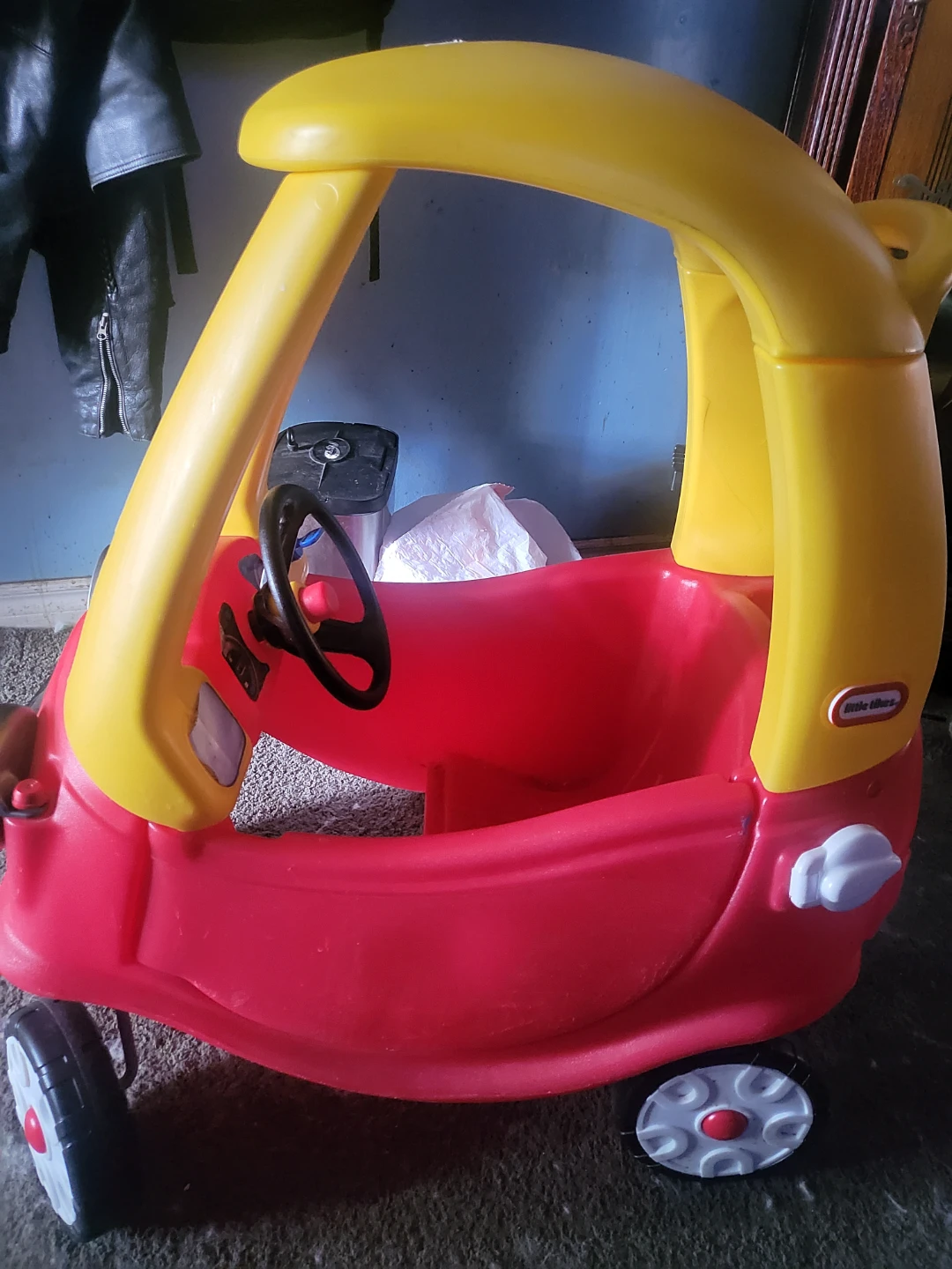 Little Tikes Cozy Coupe Ride-On Toy - photo 3