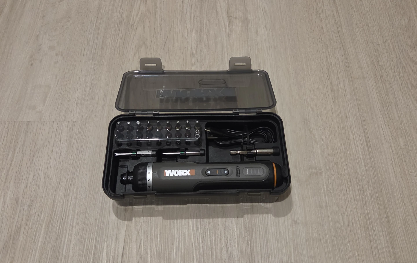 WORX 4V Cordless Electric Screwdriver Set WX242 - photo 2