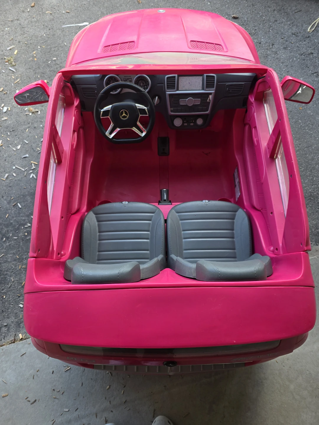 Pink Mercedes-Benz ML63 Ride-On Car - photo 2