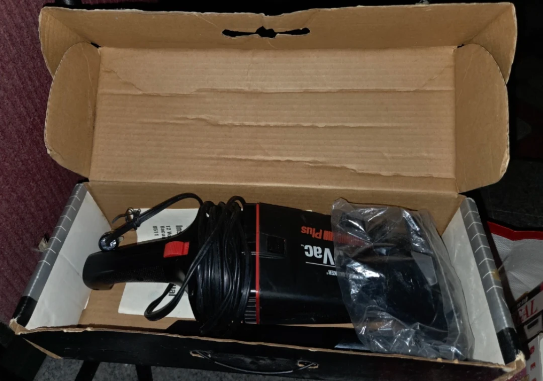 Black & Decker CarVac Plus 12 Volt Vacuum - photo 5