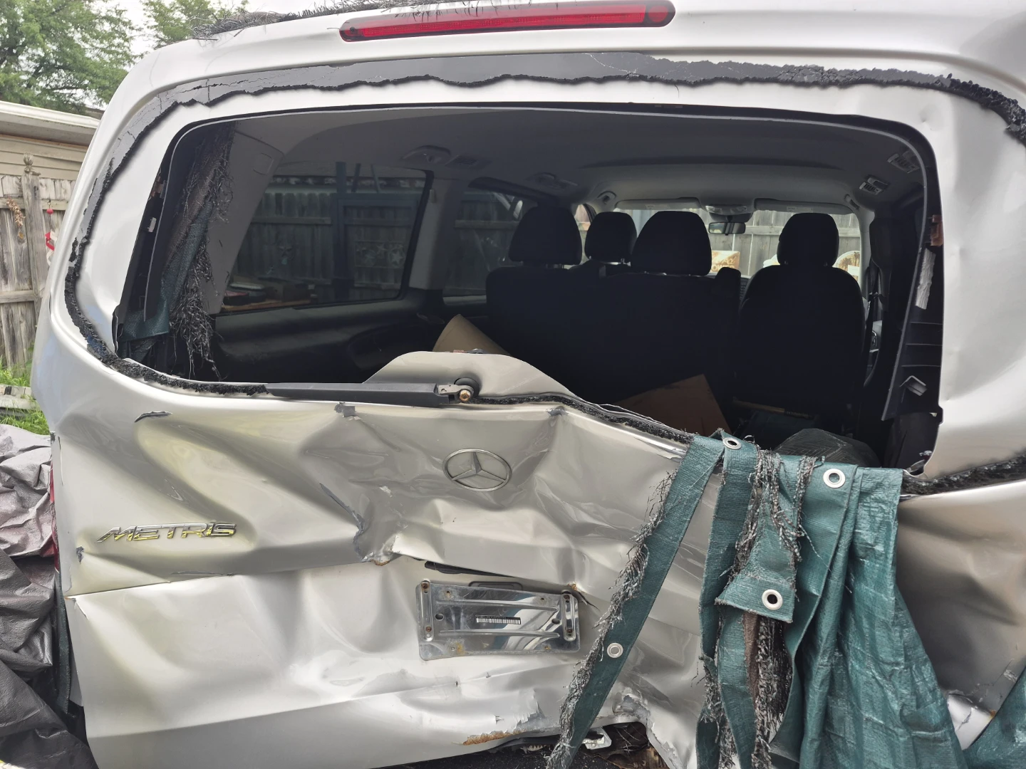 Mercedes-Benz Metris Van - Damaged - photo 3