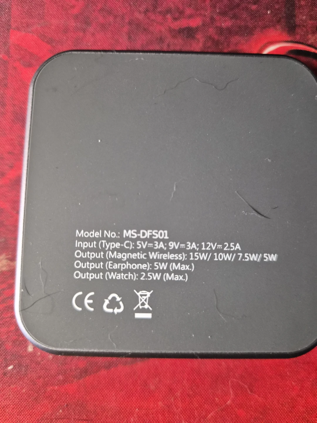 3-in-1 Wireless Charger with Charging Cable and Pouch - photo 3