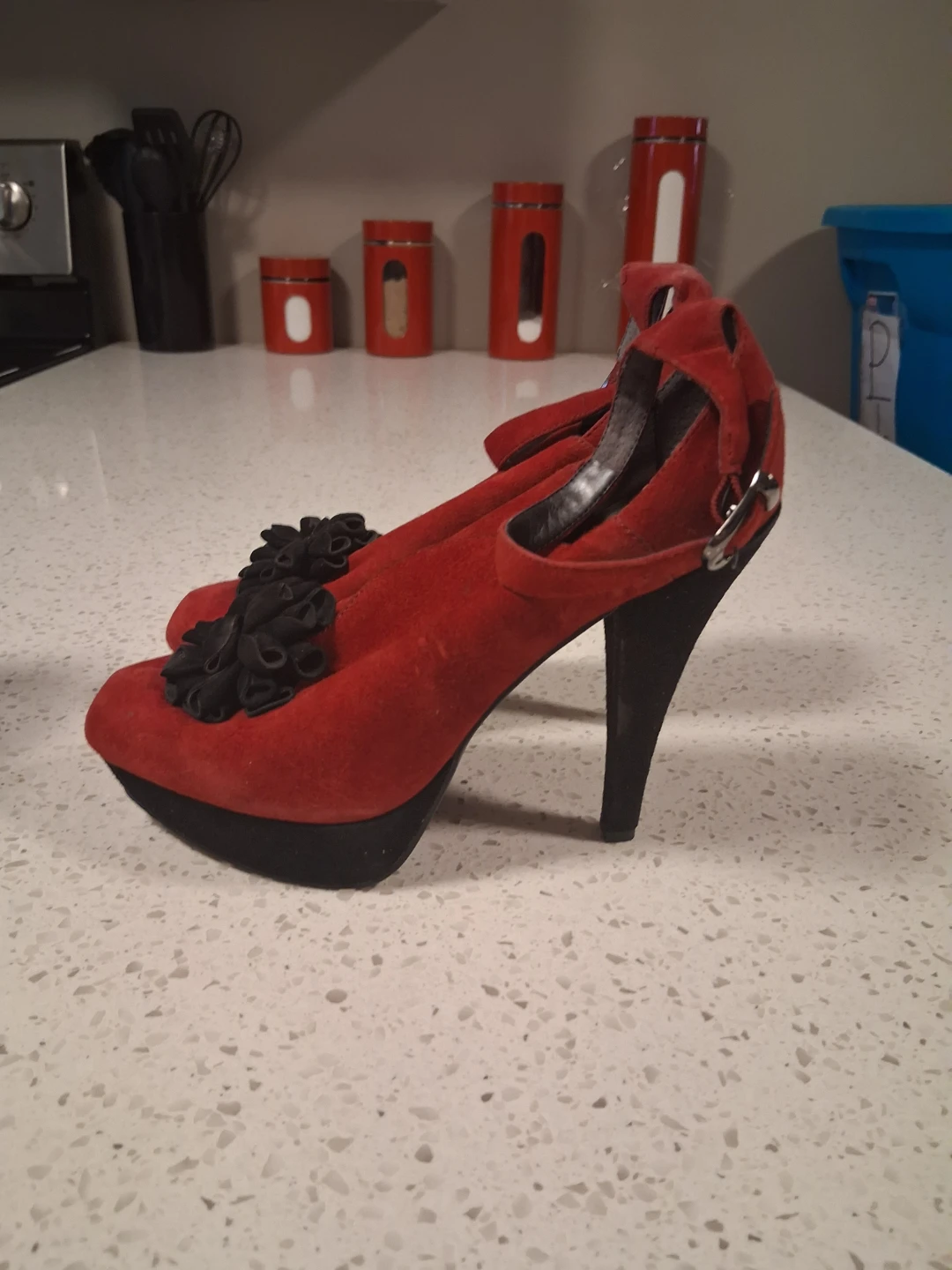 Sache London. Heels