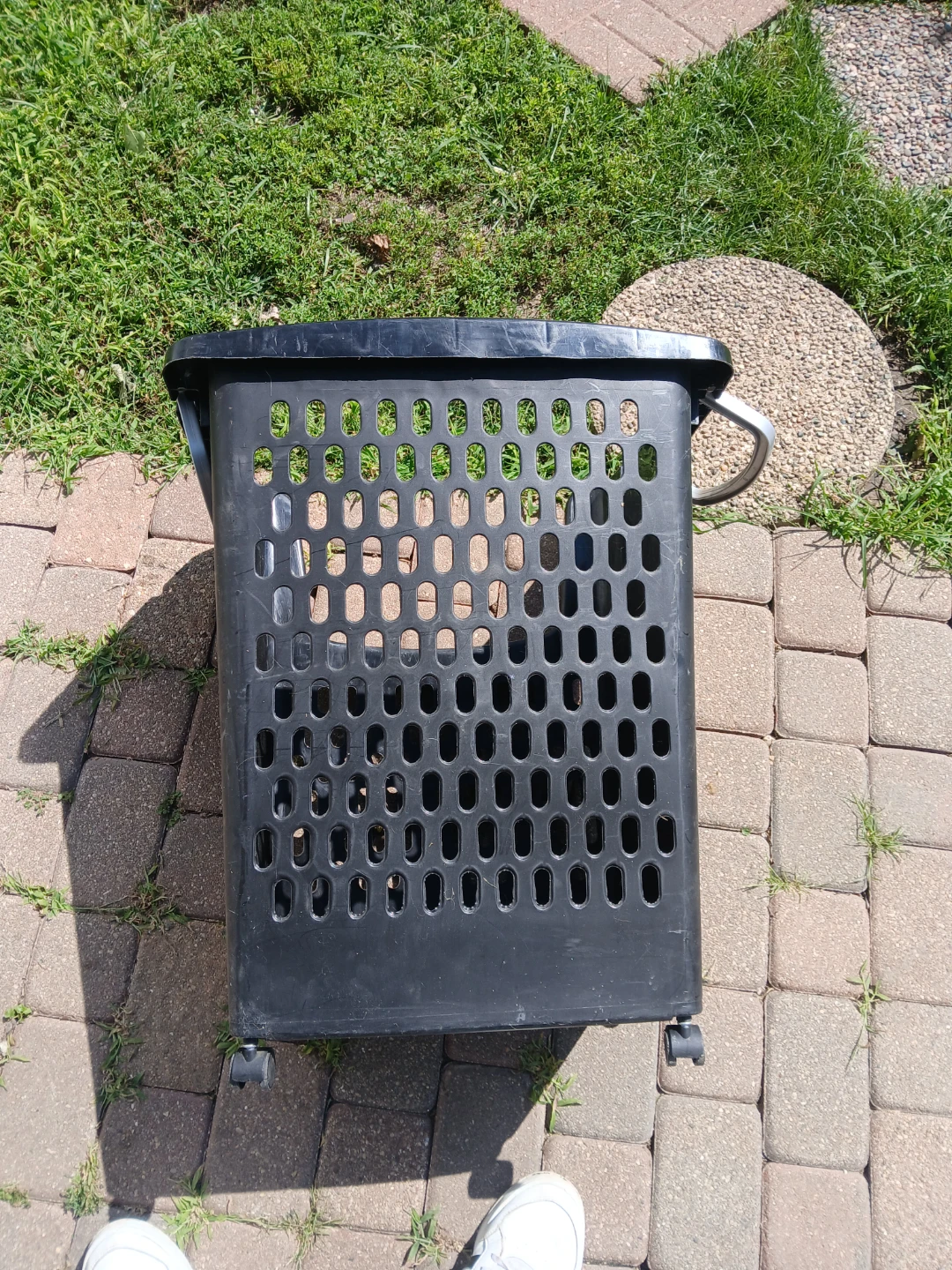 Rolling black plastic storage basket - photo 4