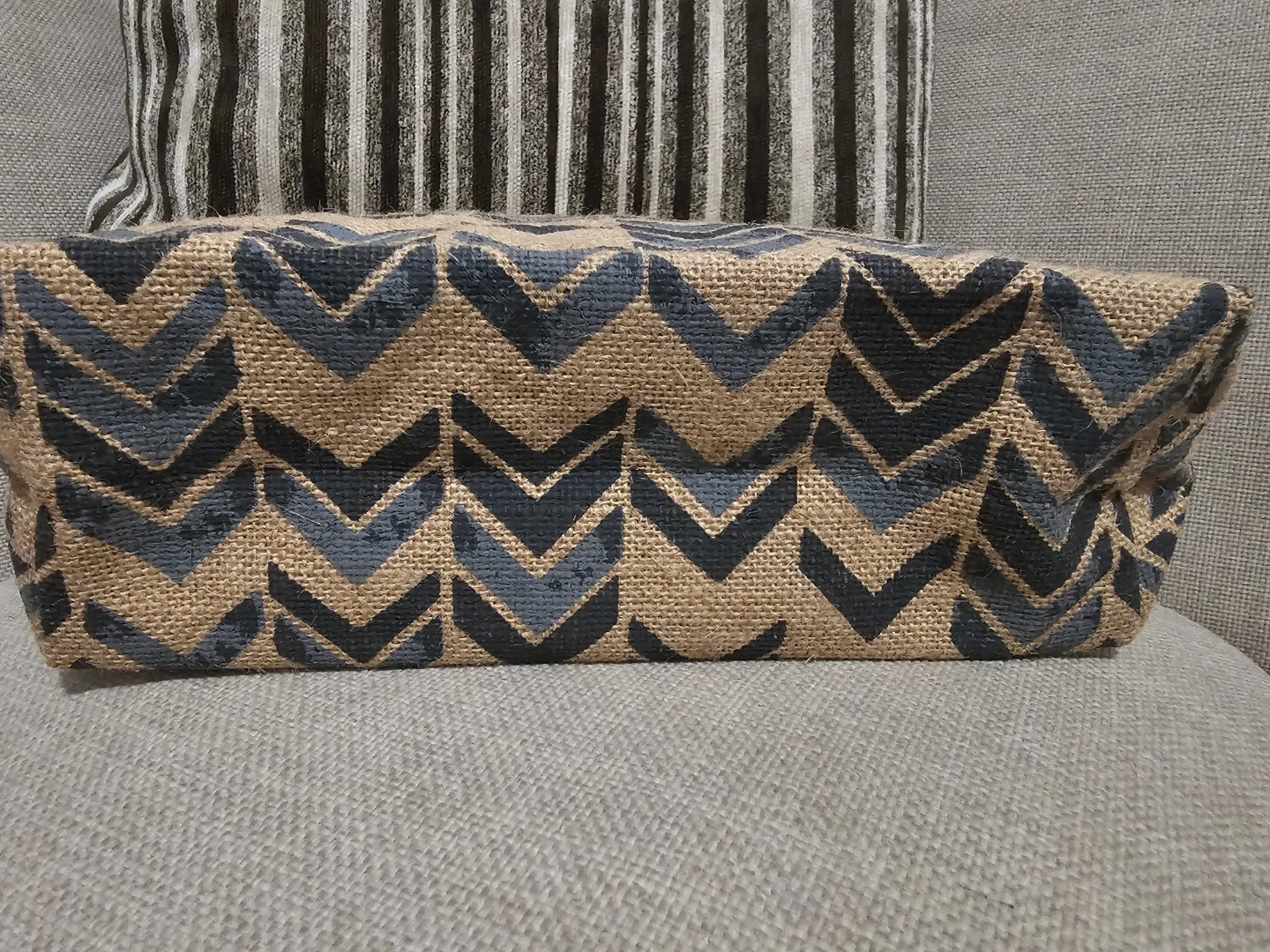 Neiman Marcus Chevron Pattern Pouch - photo 4