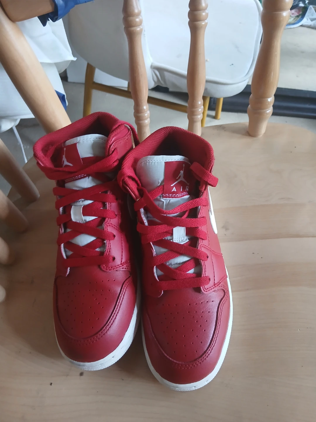 Air Jordan 1 Mid Red Sneakers - photo 5