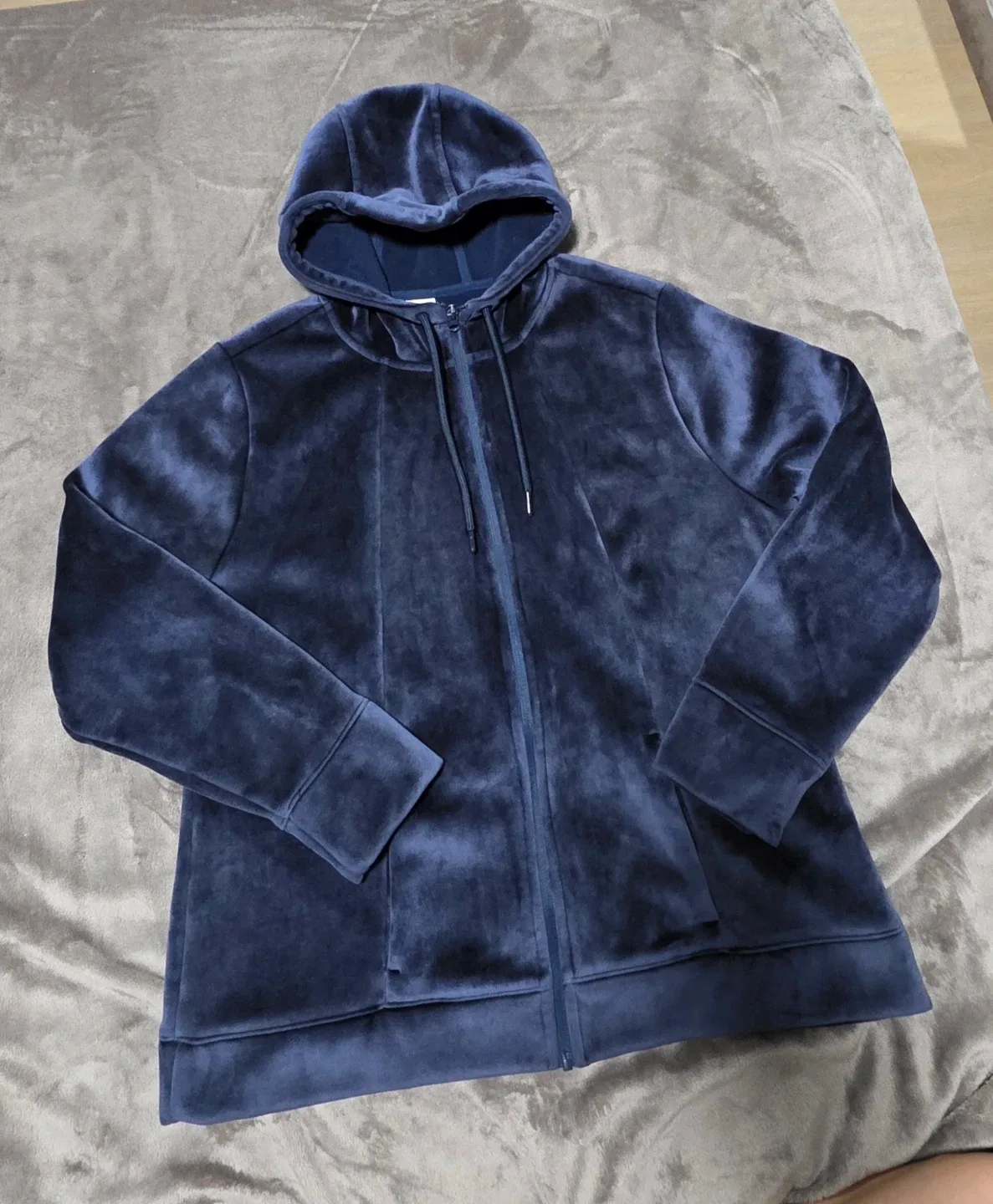 Ladies navy blue plush velour zip up hooded sweater - photo 2