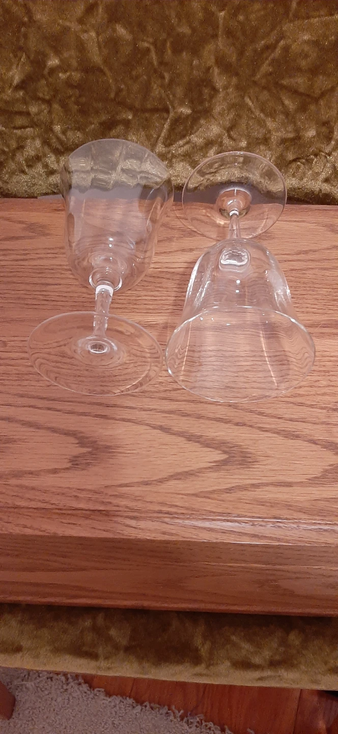 2 Crystal Wine Glasses - photo 2