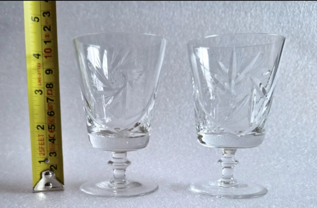 Set of 2 Crystal Etched Wine Glasses - photo 5