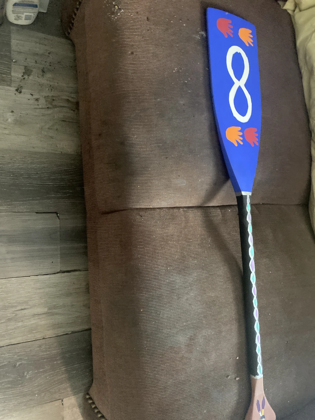 Decorative Oar with '8' design