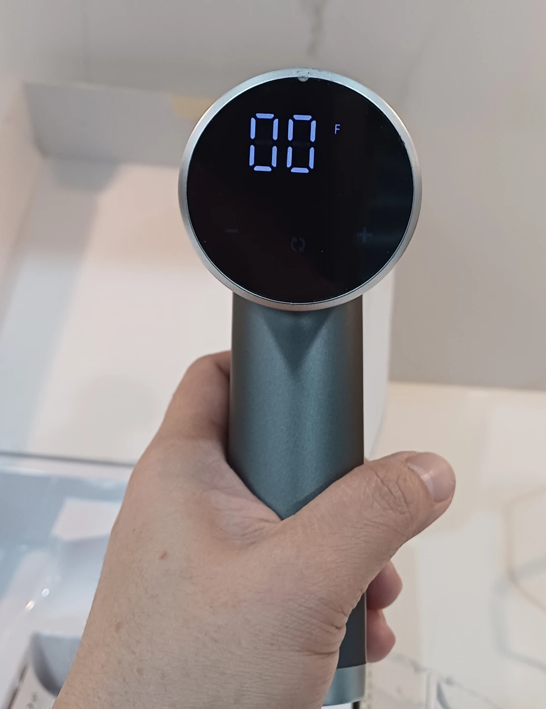 Electric Callus Remover - photo 5