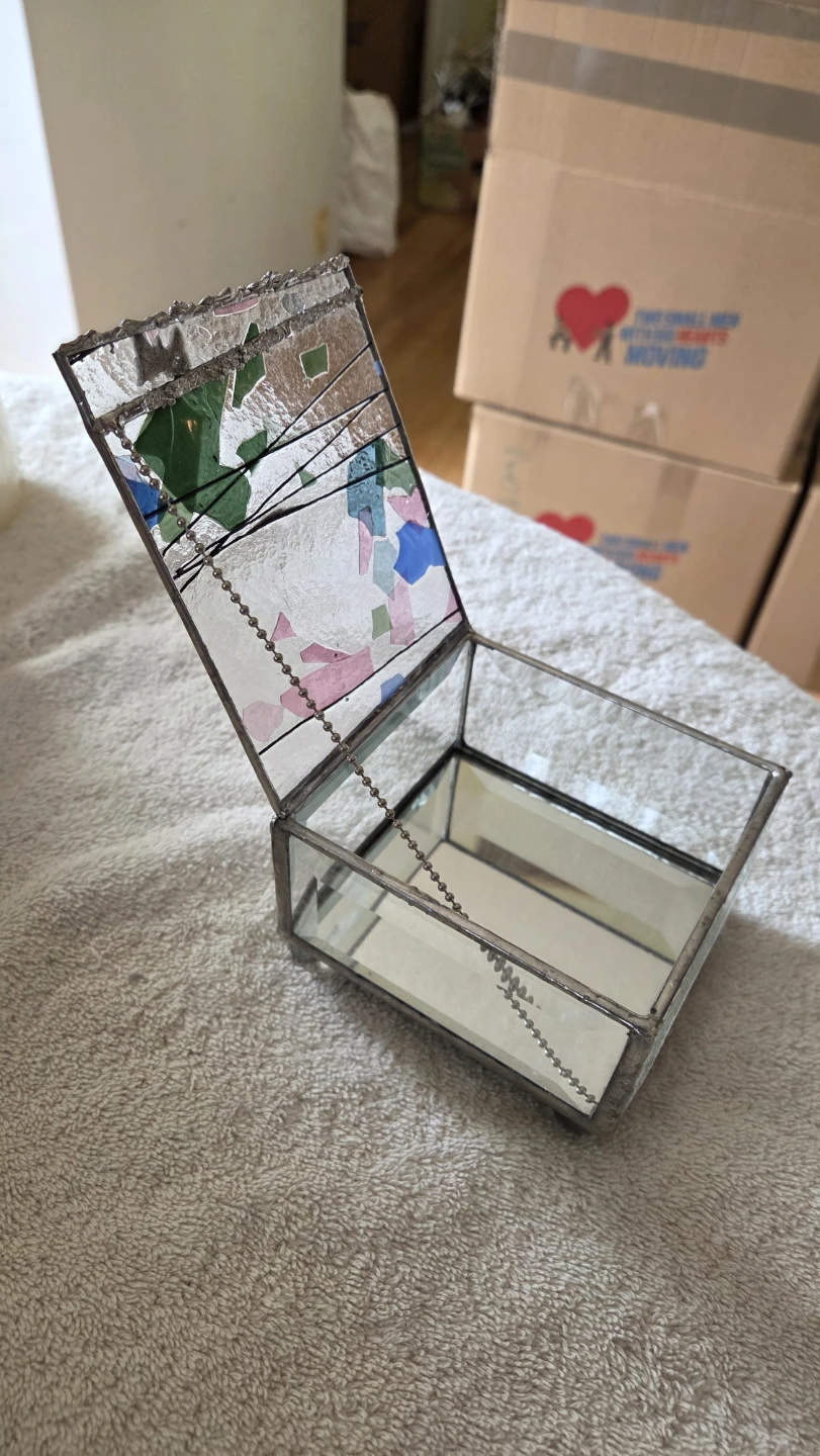 Glass jewelry box with silver and colored decor - photo 4