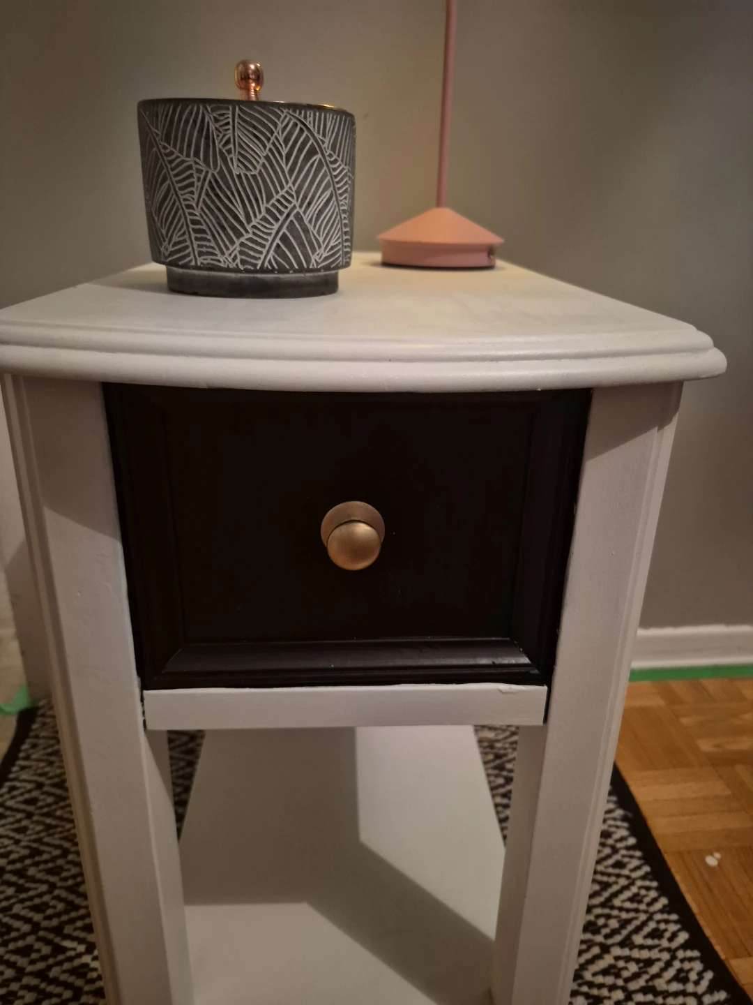 White and black bedroom/bathroom end table with drawer - photo 3