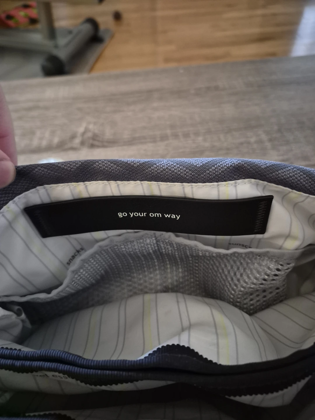 Lululemon crossbody - photo 4
