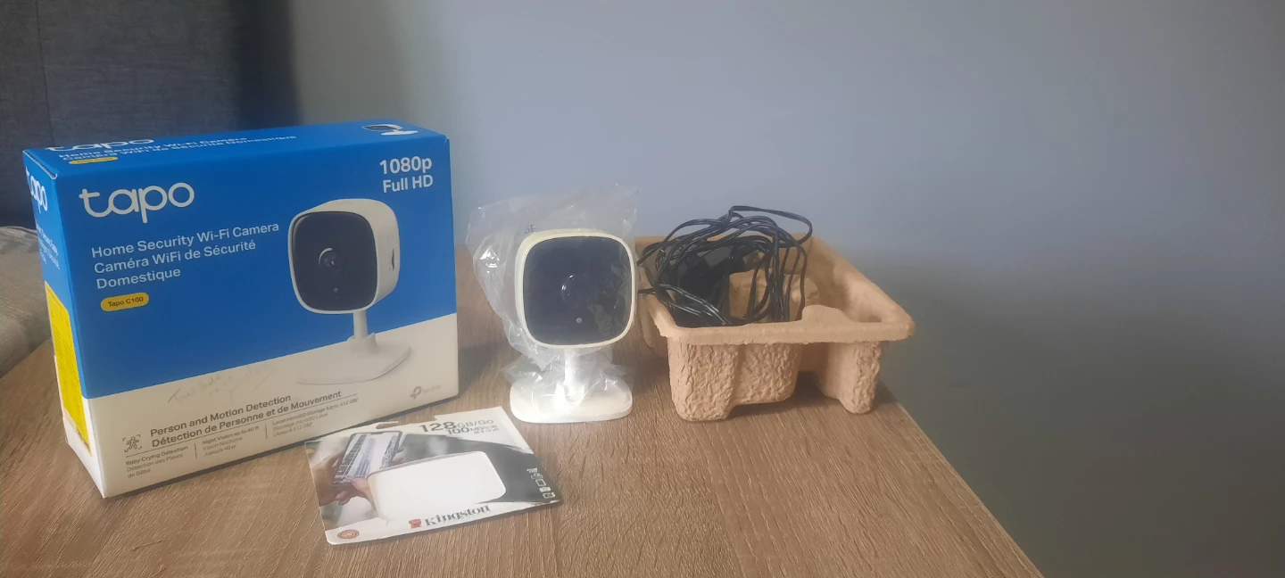 Tapo 1080p Full HD Home Security Wi-Fi Camera with 128GB Card