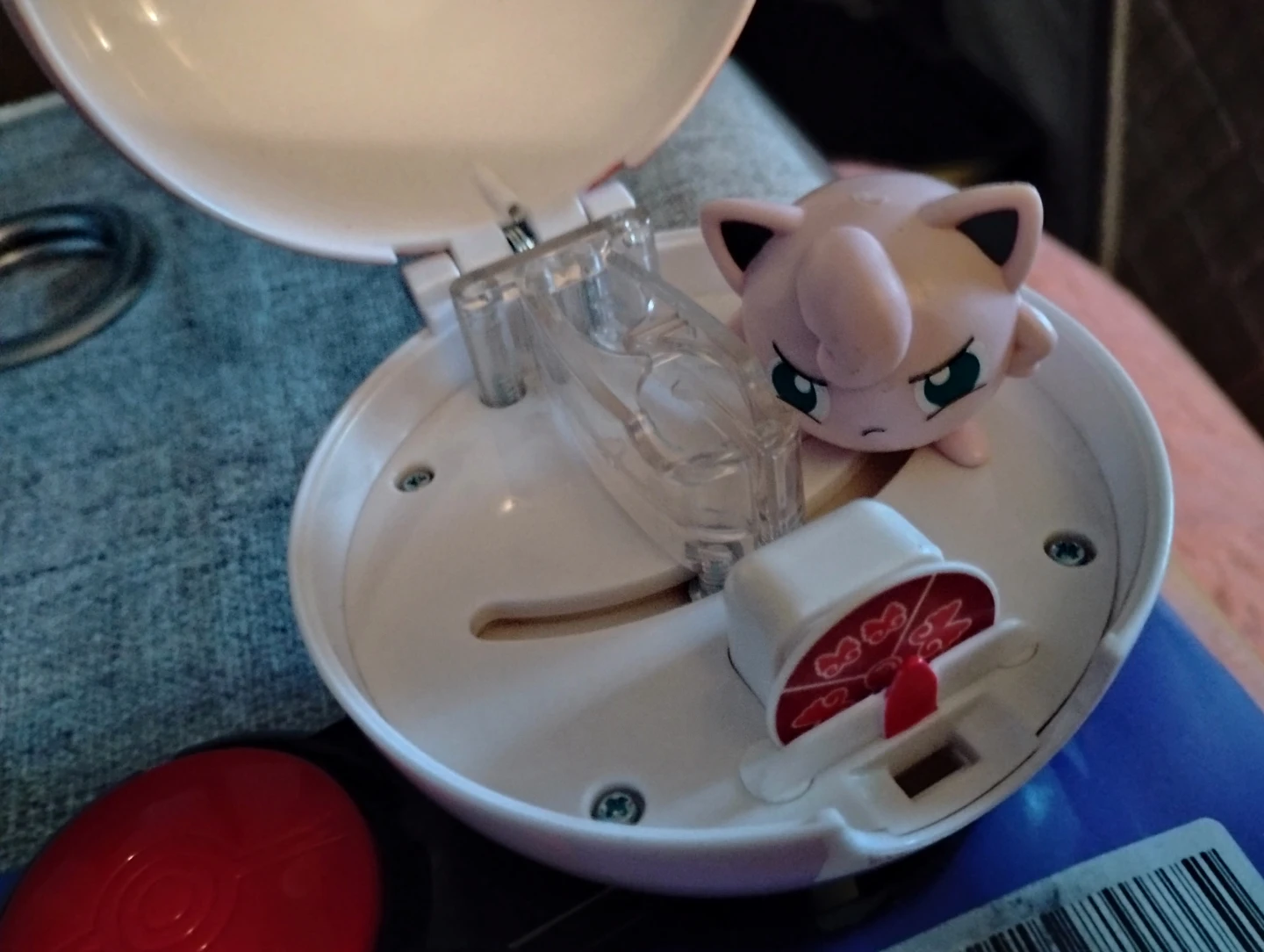 Pokemon Jigglypuff Playset with Poké Ball - photo 2