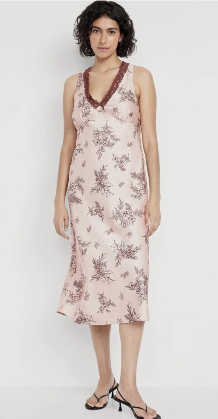 Nwt Old Navy Lace trim pink satin dress