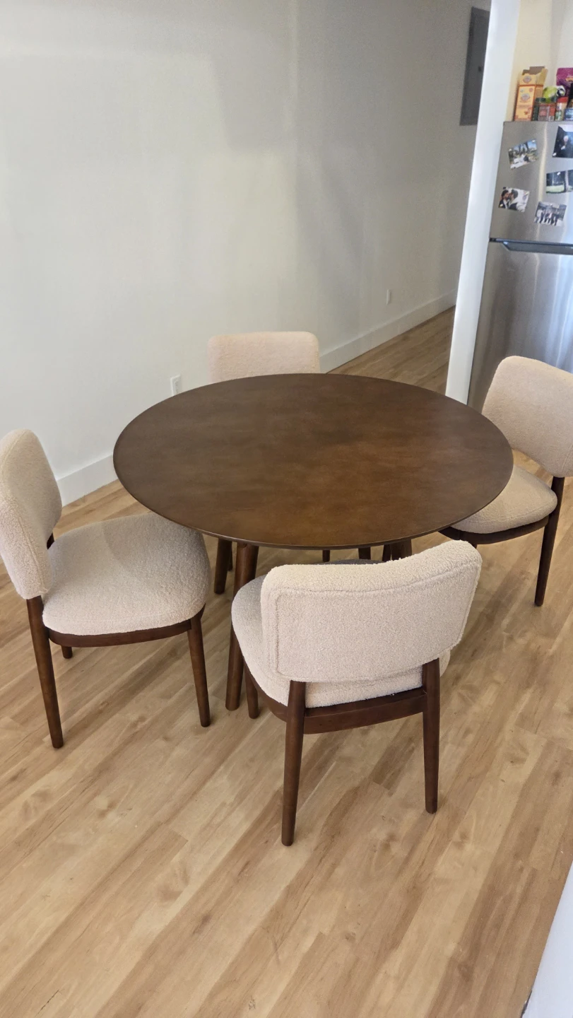 Round Dining Table with Wooden Legs - photo 3