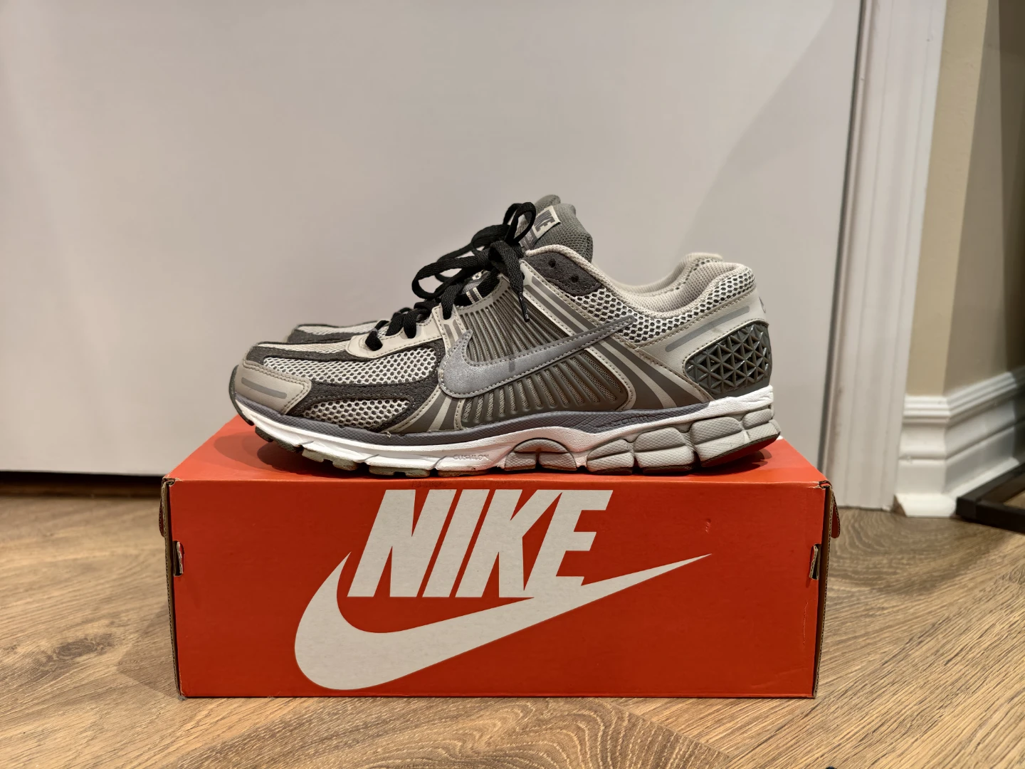 Nike Zoom Vomero 5 PRM Iron Ore Flat Pewter Men's 12.5