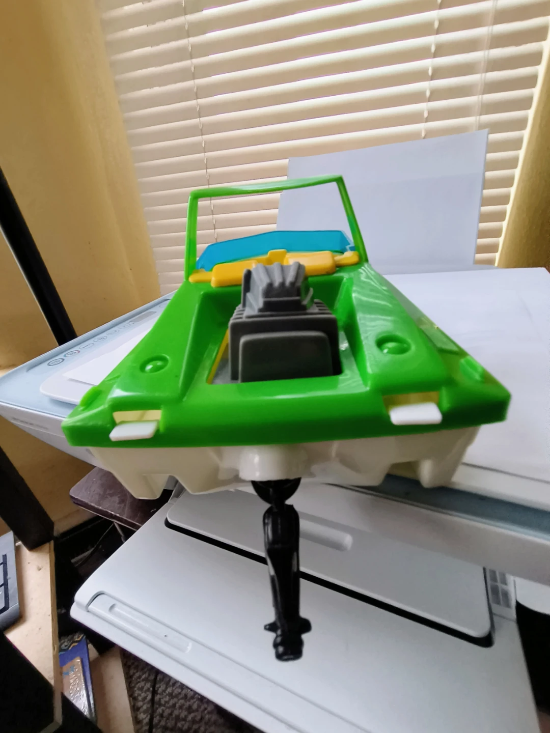 Toy Speedboat about 13 1/2 long floats - photo 4