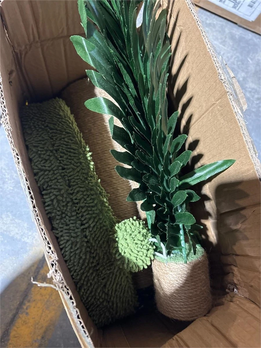 Palm Tree Cat Scratcher - photo 2