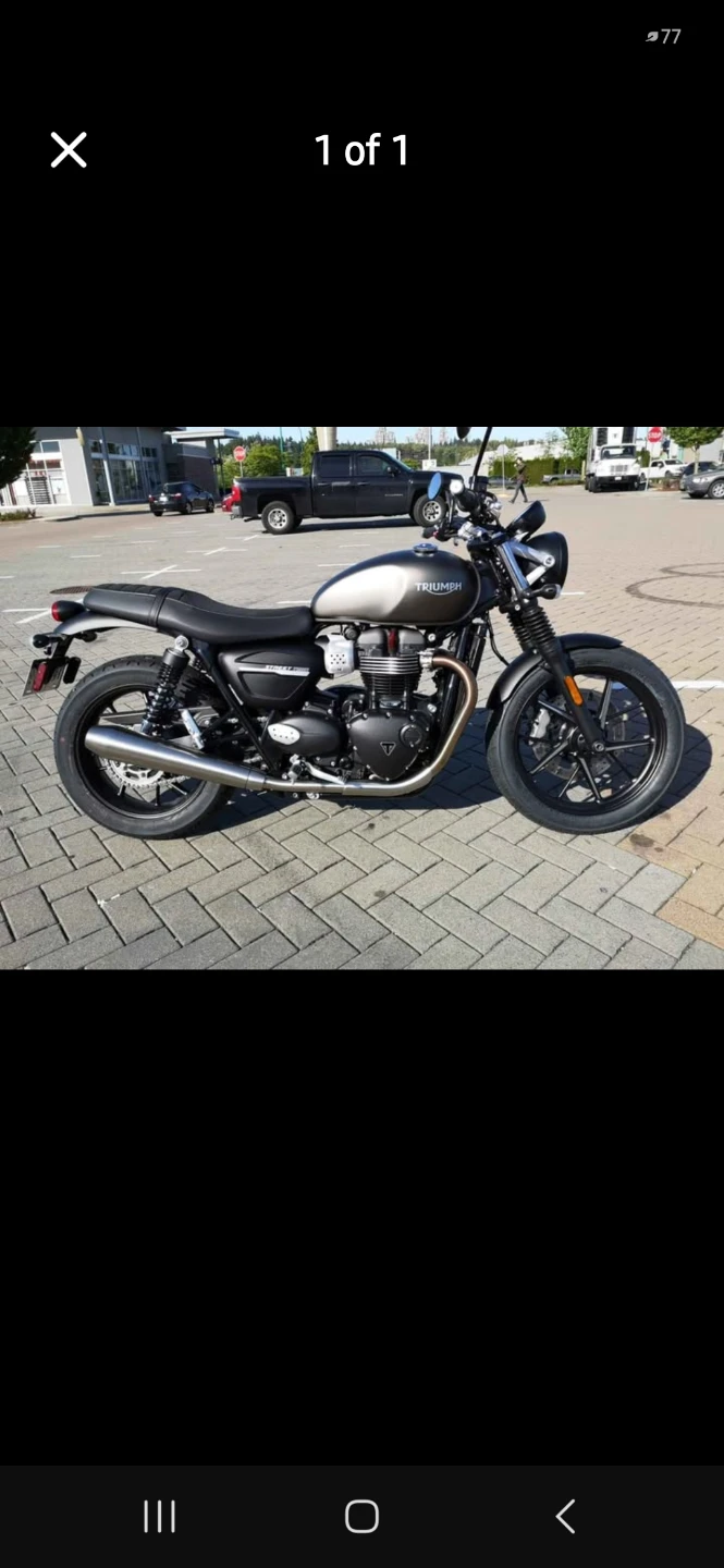 Triumph Street Twin 900 Motorcycle - photo 2