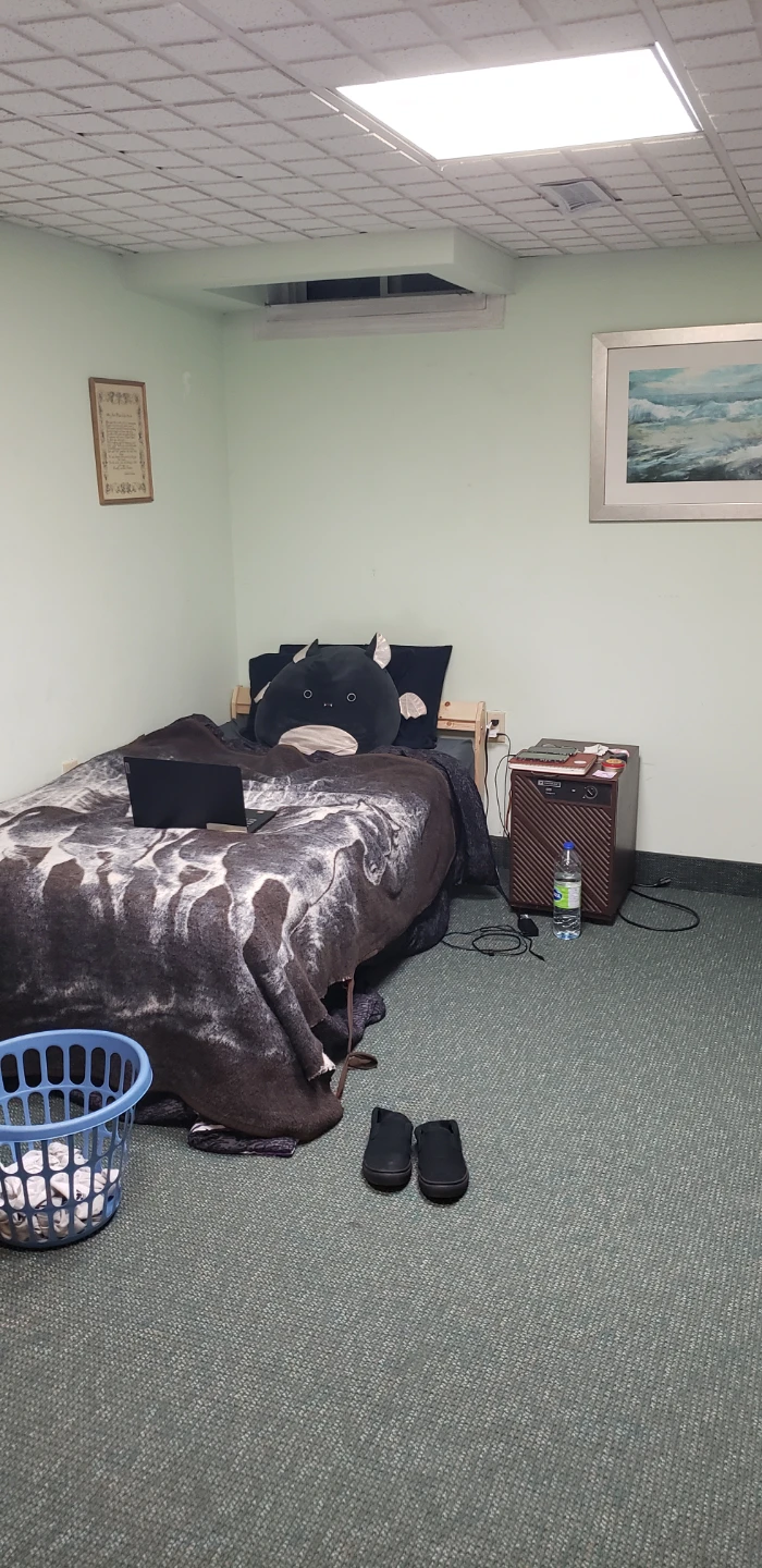 Basement Room for Rent - photo 4