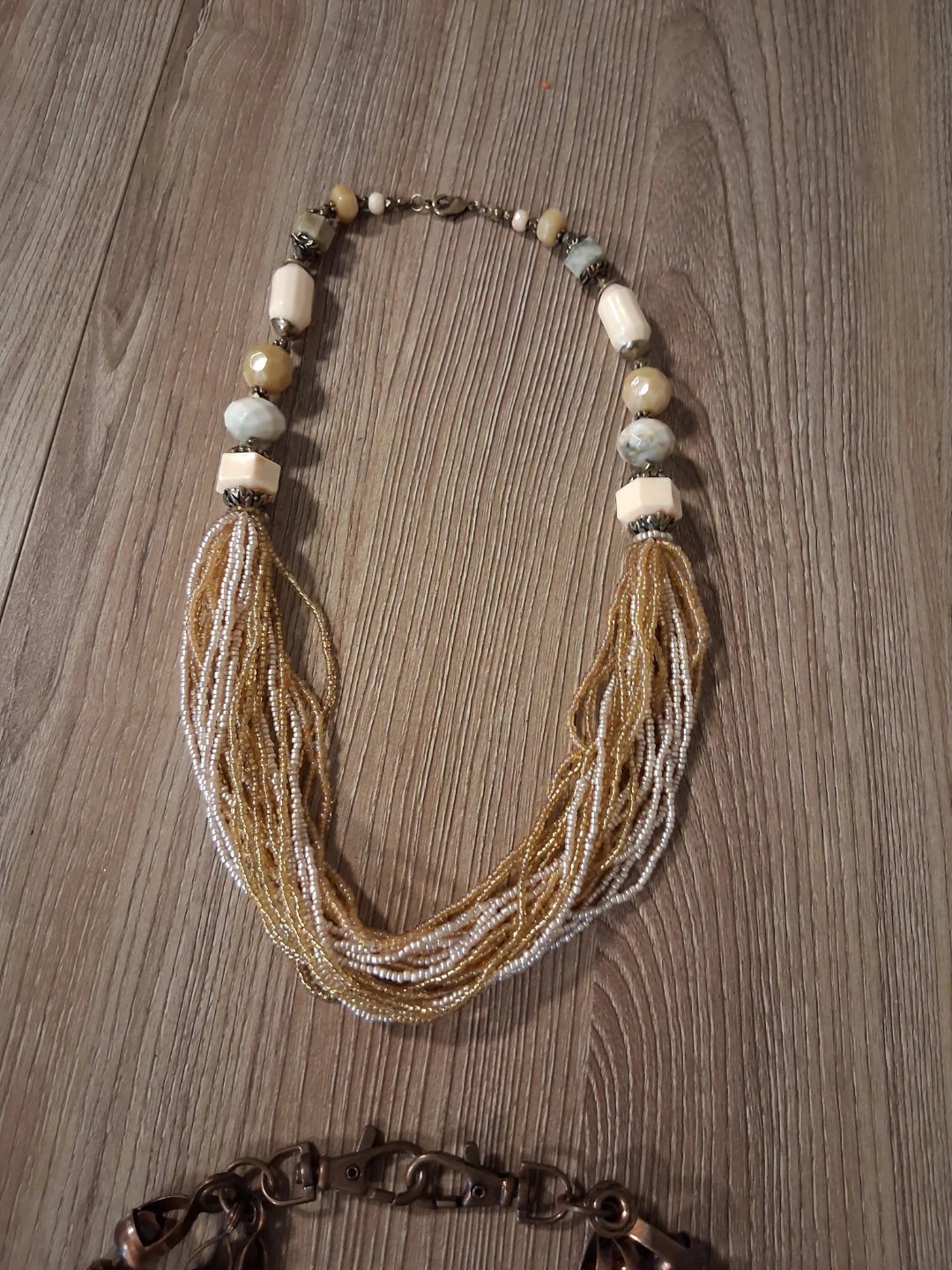 4 necklaces and a bracelet - photo 3