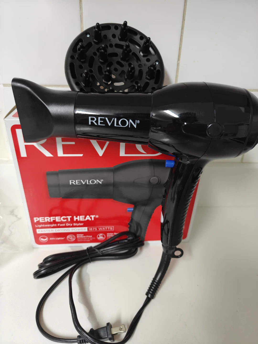 REVLON Hairdryer and Hair Straightener - photo 2