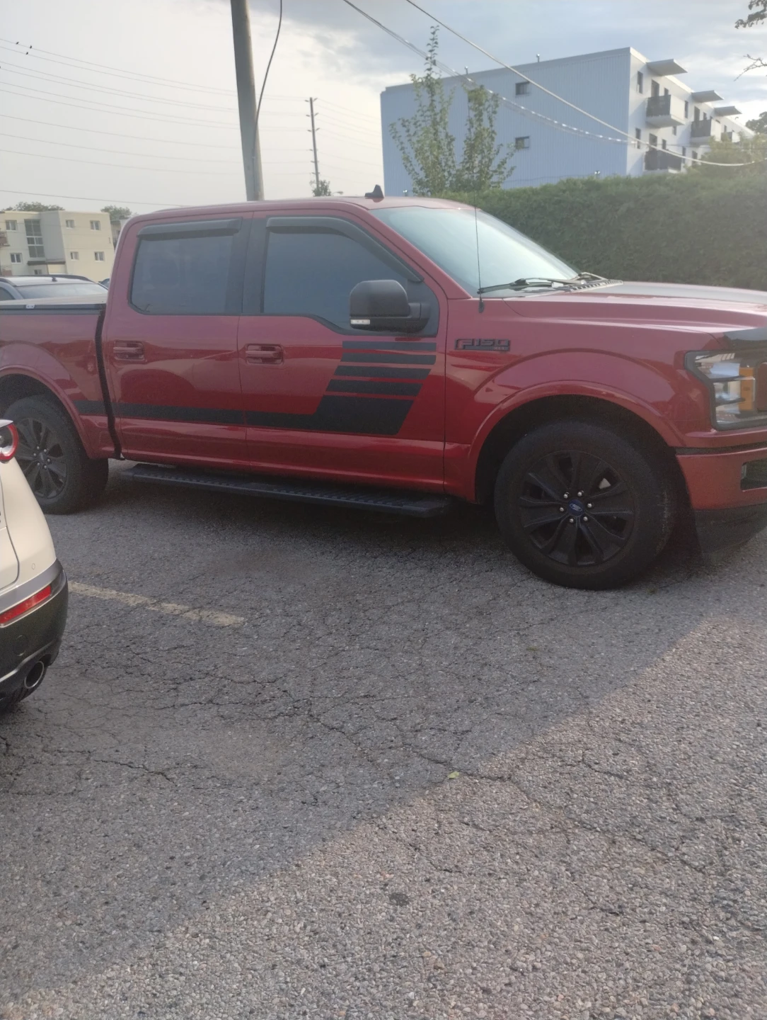 Red Ford F-150 Crew Cab - photo 2