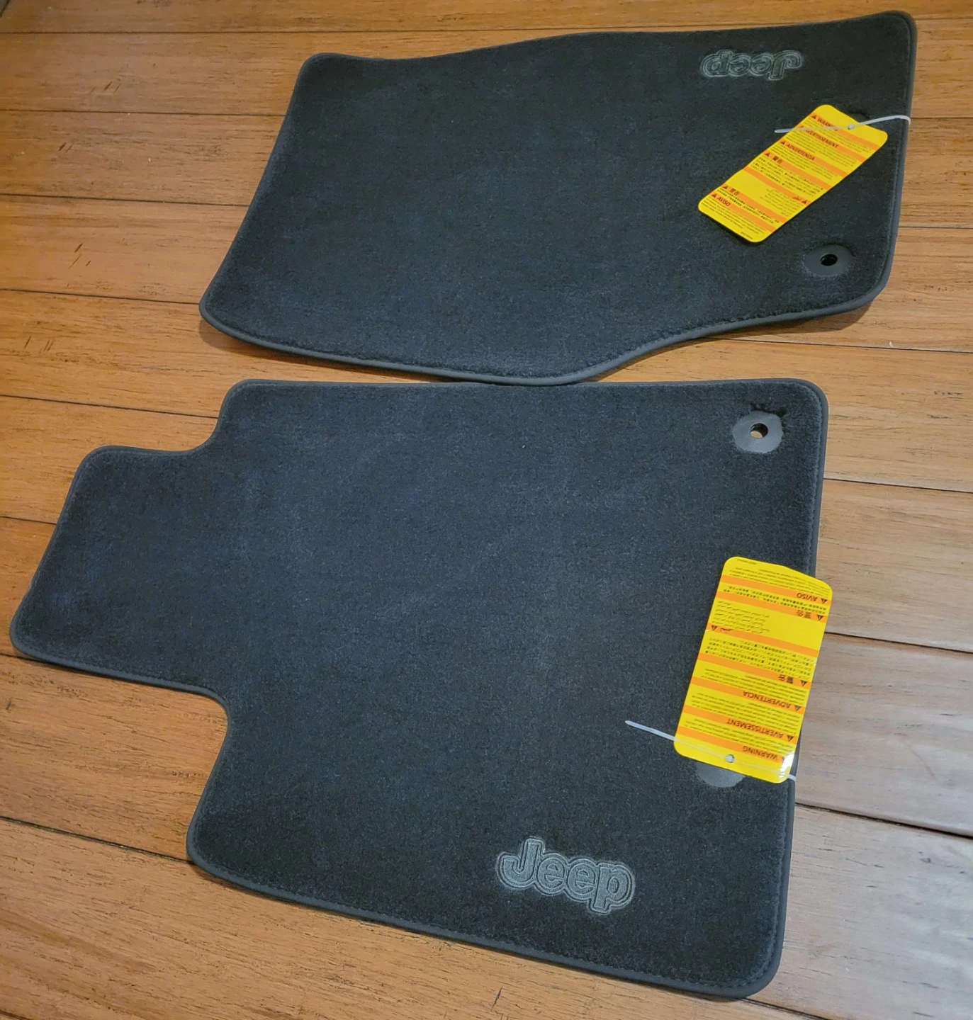 21-24 JEEP GRAND CHEROKEE CARPET FLOOR MATS OEM MOPAR NE - photo 2