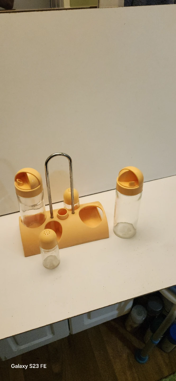 Spice Rack Set with 4 Glass Shakers - photo 4