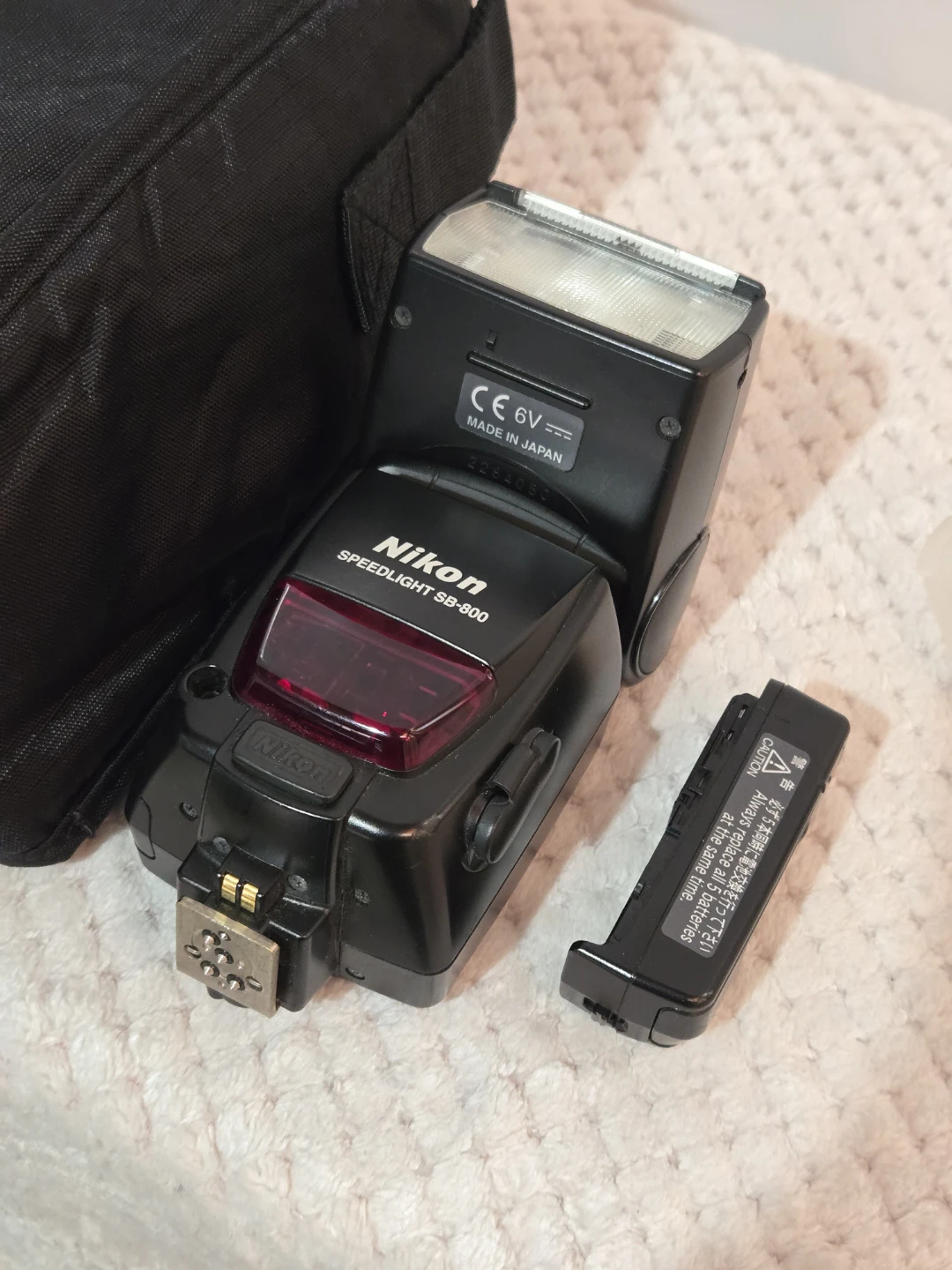 Nikon Speedlight SB-800 Flash with case and battery case