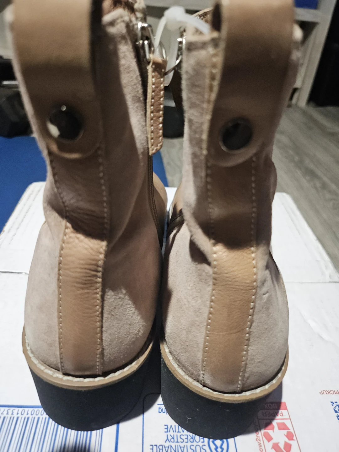 Trotters Leather Ankle Boots - photo 4