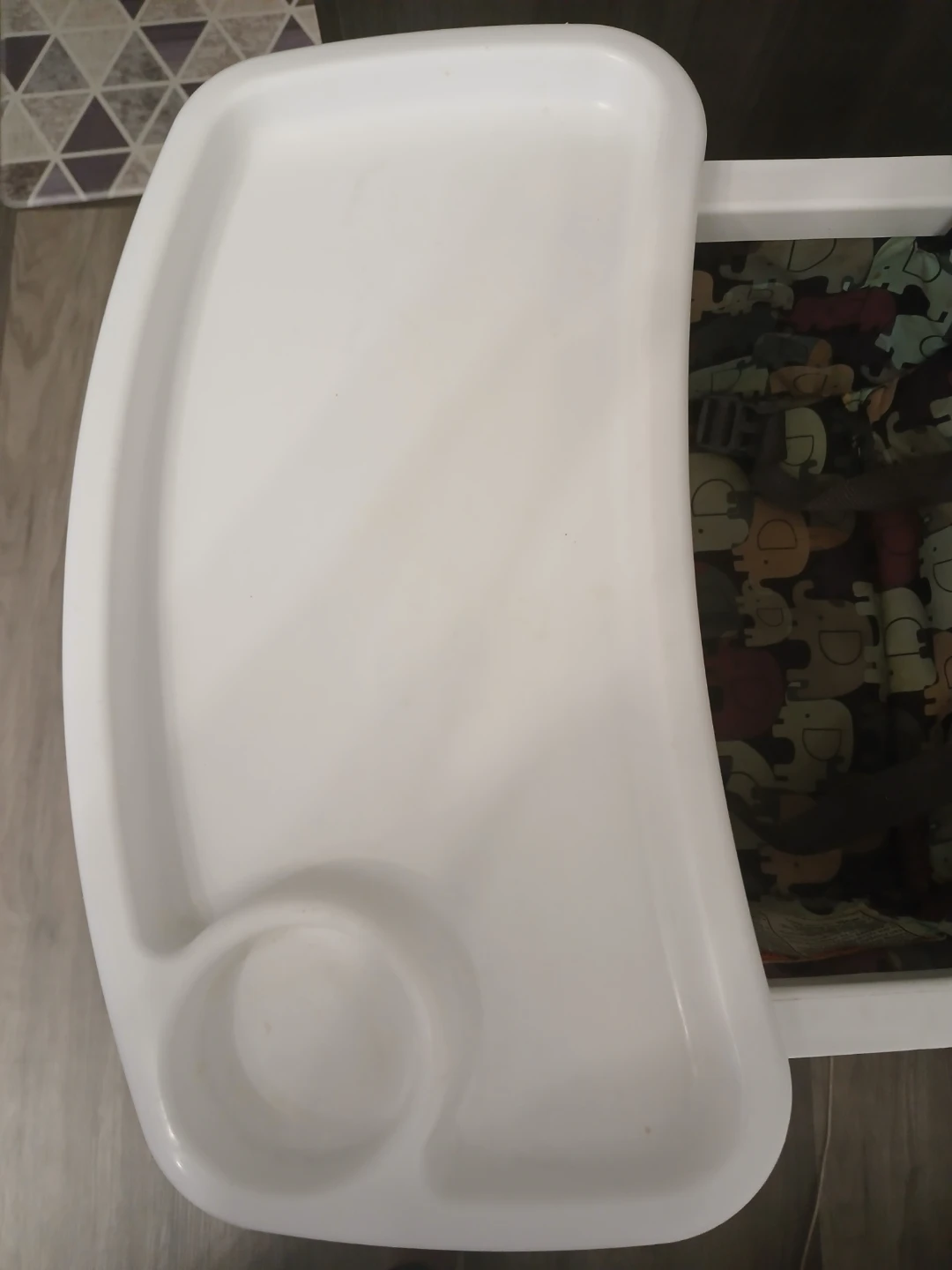 Cosco High Chair with Elephant Print - photo 4