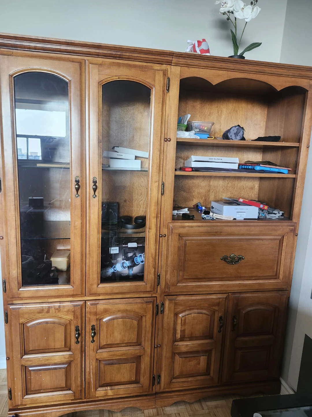Wooden hutch