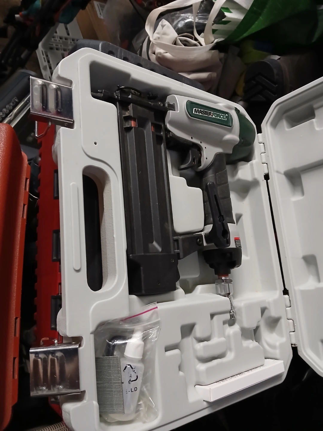 Master Force Brad Nailer with 1 1/4" Brad Nails - photo 5