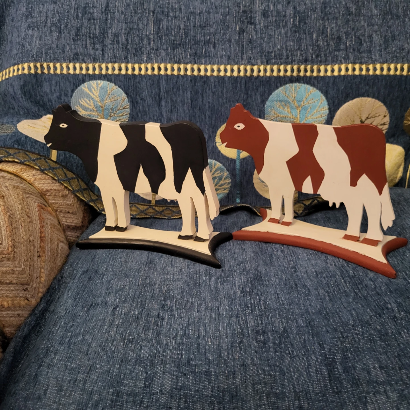 Decorative Wooden Cow Figurines (Set of 2)