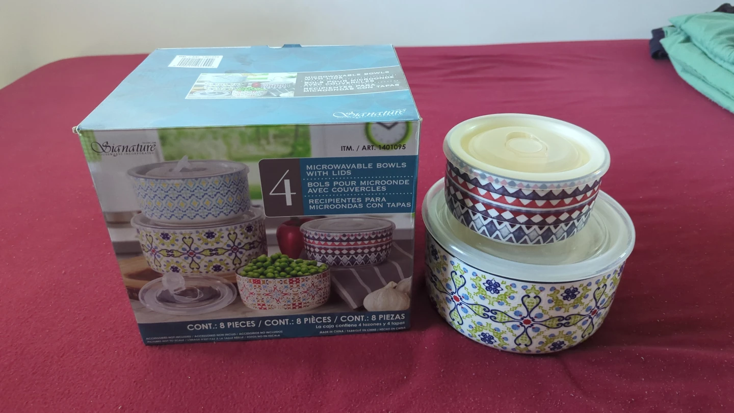Signature 4 Microwavable Bowls with Lids