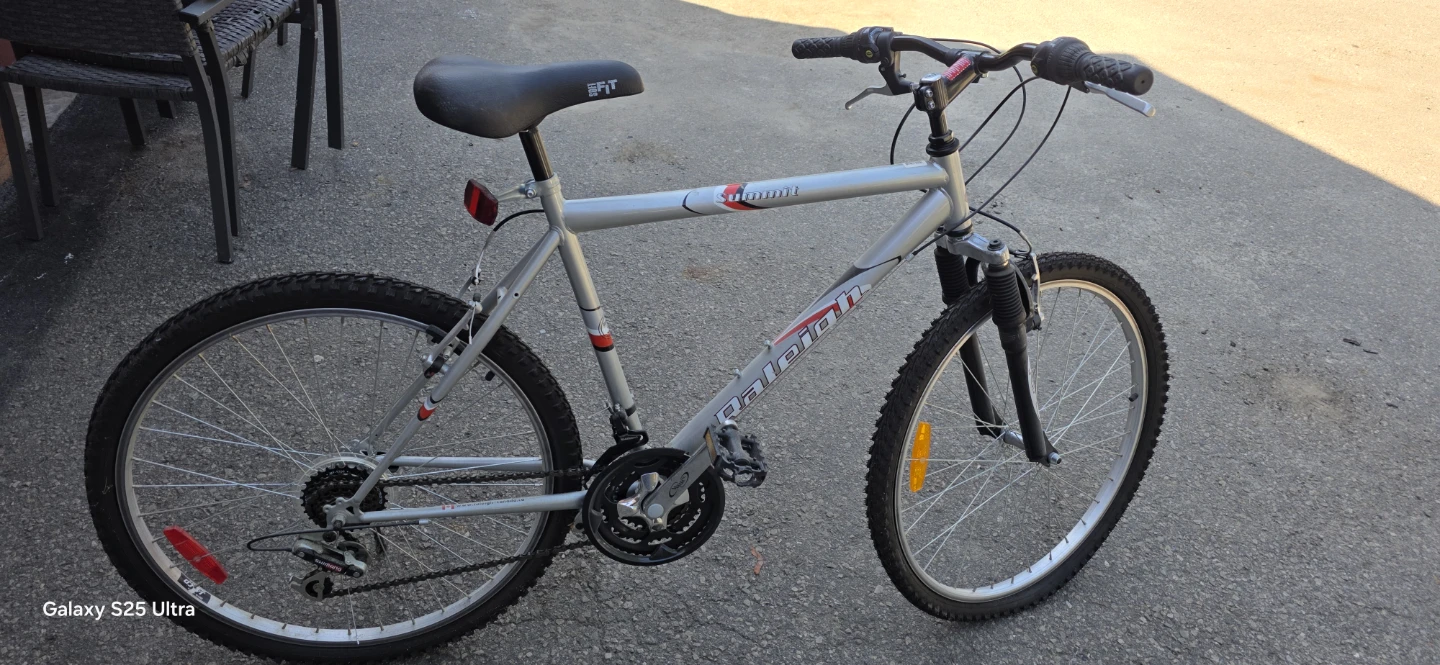 Raleigh Summit Mountain Bike - photo 2