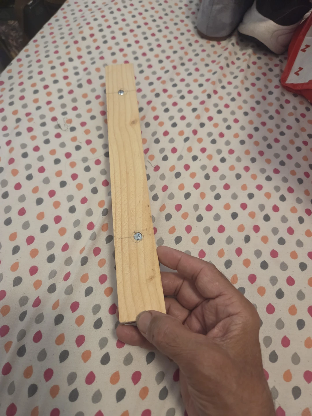 Wooden fingerboard ramp with metal rail - photo 5
