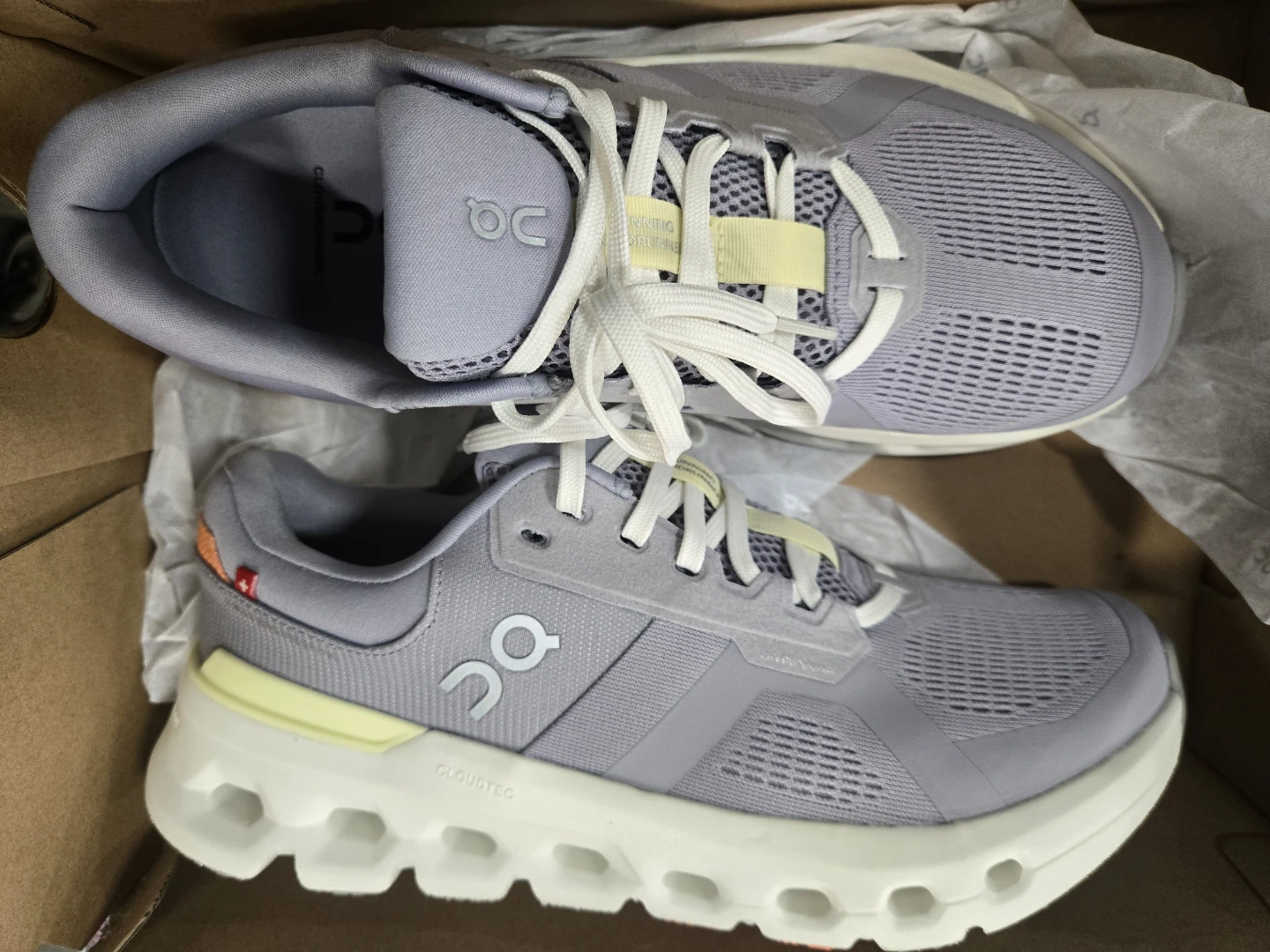 On Running Cloudrunner 2 Shoes Lilac/Ivory