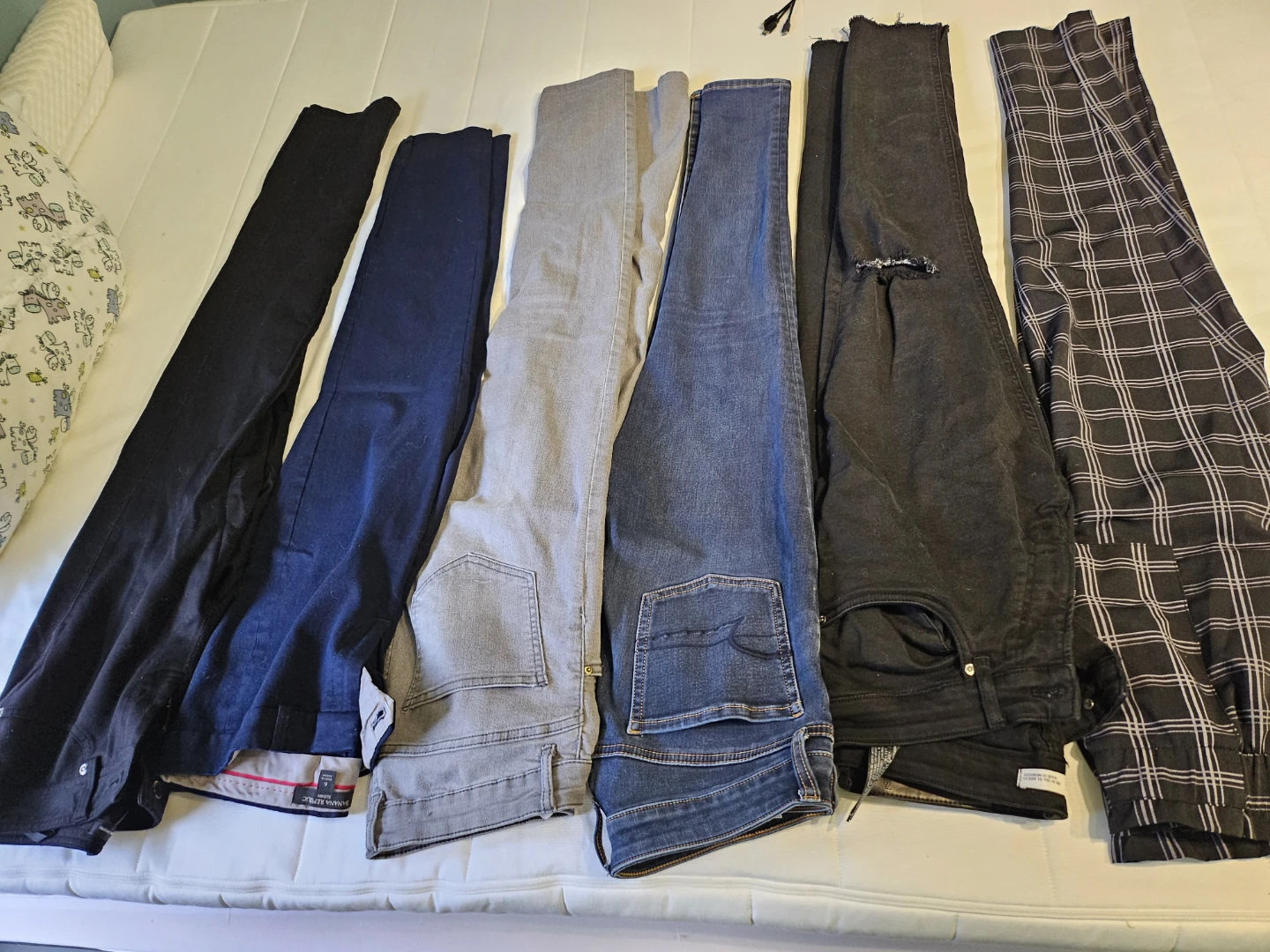 Size 6 or girls  LG/ Bundle Assorted Women's Pants/ jeans